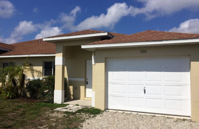 720 Gordon Ave S. - 720 720/722 Gordon Ave S, Lehigh Acres, FL 33973