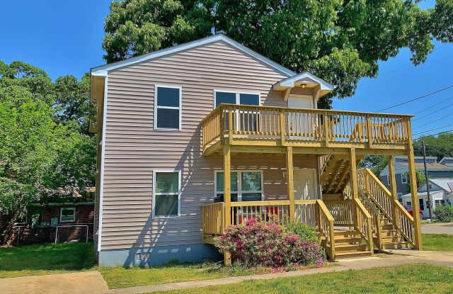COMPLETELY UPDATED & READY 05-08-26!! 2-Bedroom 2nd Floor Duplex Just Minutes to the Beach! photos photos