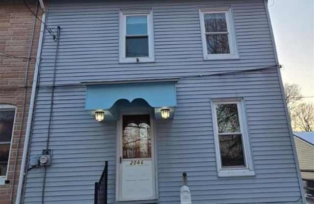 2066 Grape Street photos photos