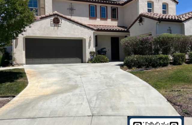 Spacious  Stylish Redlands Home Near Parks, Schools, and Shopping photos photos