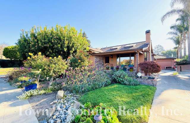 Charming 2BR/1BA Home in Maple Park – Fully Remodeled with Premium Finishes! - 415 Alameda Avenue, Salinas, CA 93901