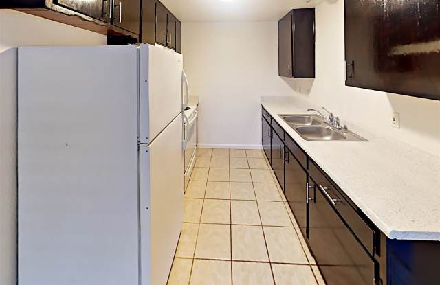 338 Montgomery St Apt 3 Gallery 4