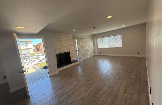 4086 W 142nd St photos photos