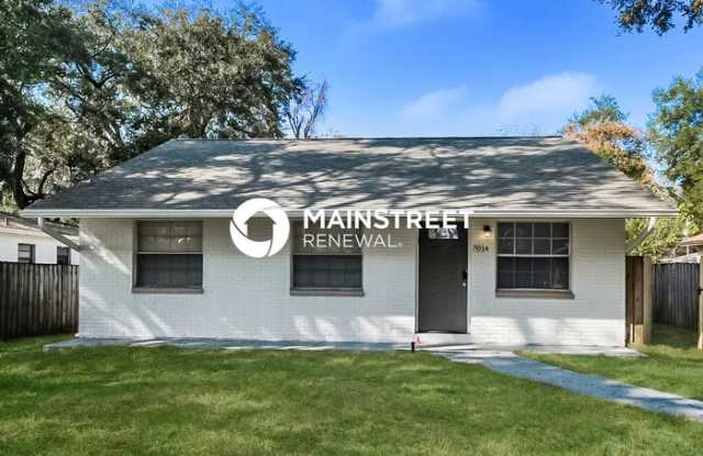7014 North Palmetto Lane Gallery 1