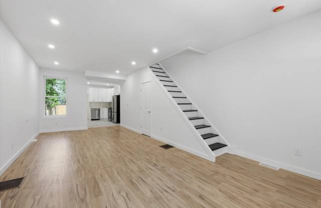 5011 Beaumont Avenue Gallery 3