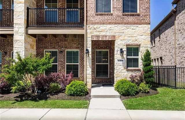 4169 Comanche Drive Gallery 2