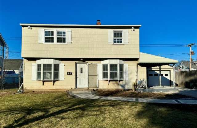 11 Blue Spruce Road photos photos