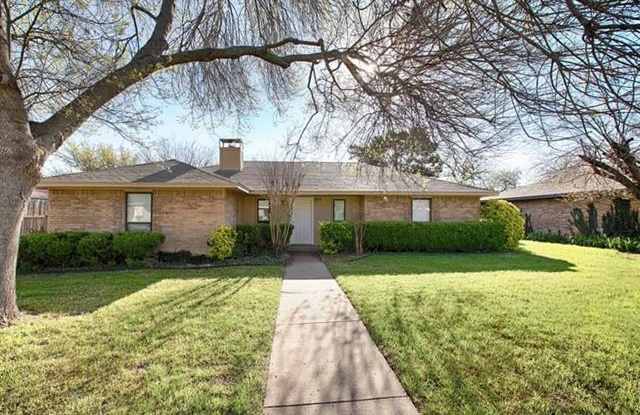 405 Daniel Lane - 405 Daniel Lane, Cedar Hill, TX 75104