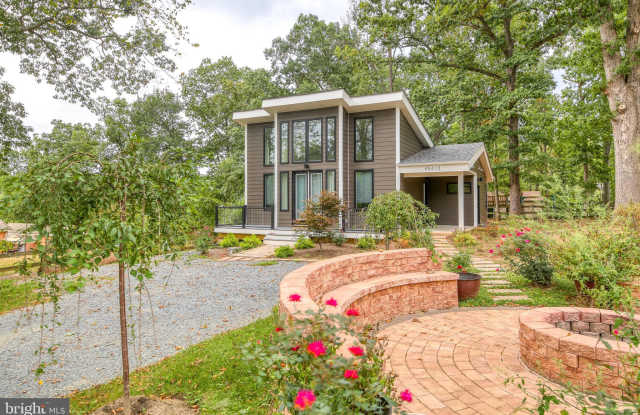 45410 LAKESIDE DRIVE Gallery 2