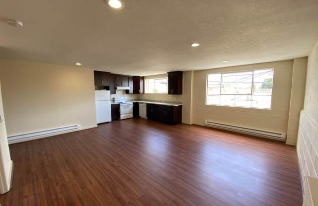 Ideal Live/Work Space – Large Storage + Renovated Living Area photos photos