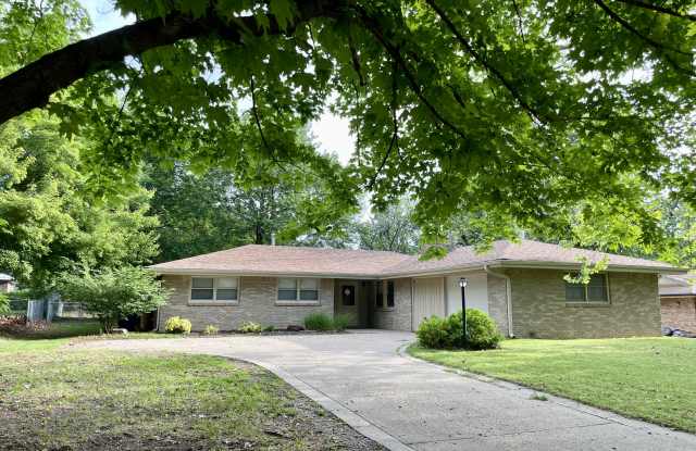 1813 Vaughn Drive photos photos
