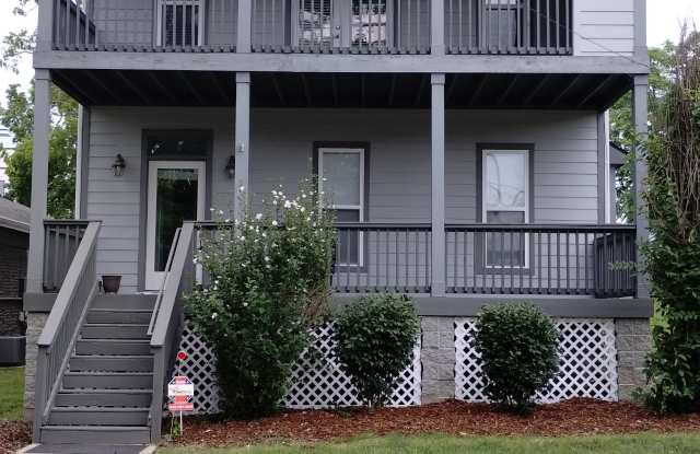 1110 Argyle Avenue photos photos