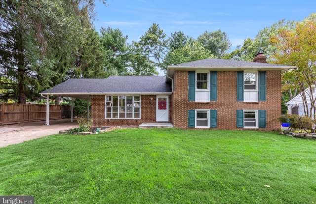 1402 MULLINS Street Gallery 1