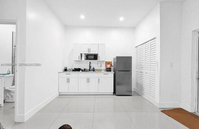 12735 SW 211th St photos photos