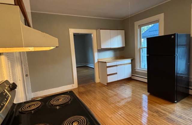 79 2nd Street - 3 Gallery 2
