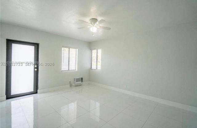 7935 Crespi Blvd Gallery 2