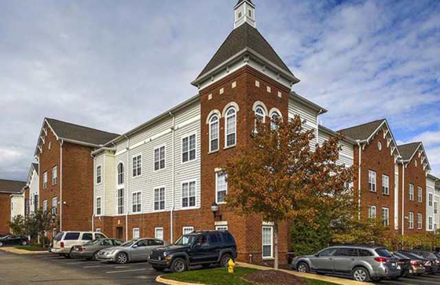 Peninsular Place Apartments - Student Housing Gallery 3