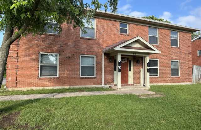 819 Colonial Park Dr photos photos