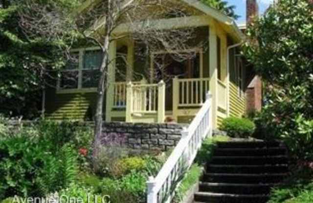 3810 Woodlawn Ave. N. - 3810 Woodlawn Avenue North, Seattle, WA 98103