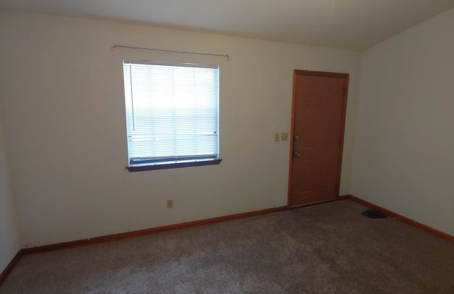 1239 Continental Court Gallery 2