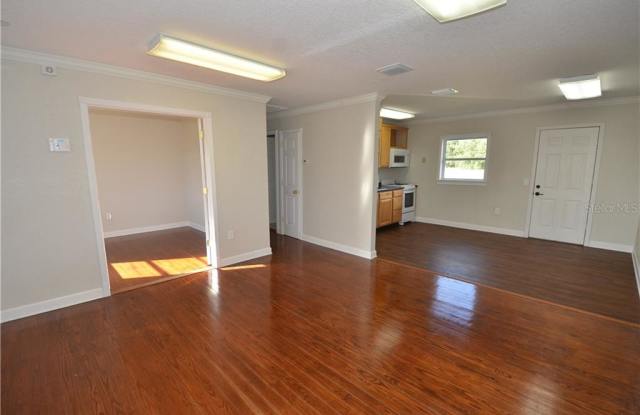 5555 E IRLO BRONSON MEMORIAL HIGHWAY Gallery 3