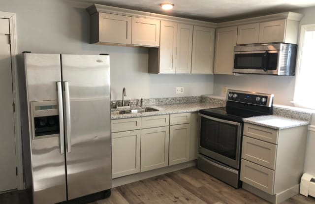 422 Smithfield Avenue - 1Unit 1 - 422 Smithfield Avenue, Pawtucket, RI 02860