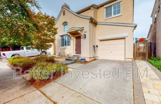 2427 Bramble Way - 2427 Bramble Way, Santa Rosa, CA 95403