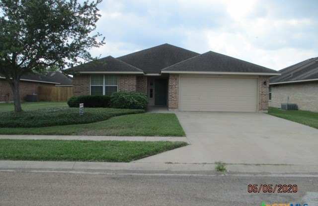103 Evan Circle - 103 Evan Circle, Victoria, TX 77901