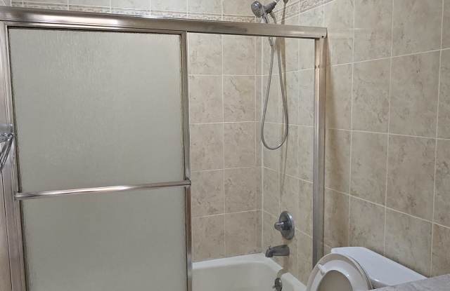 410 Kennedy Dr photos photos