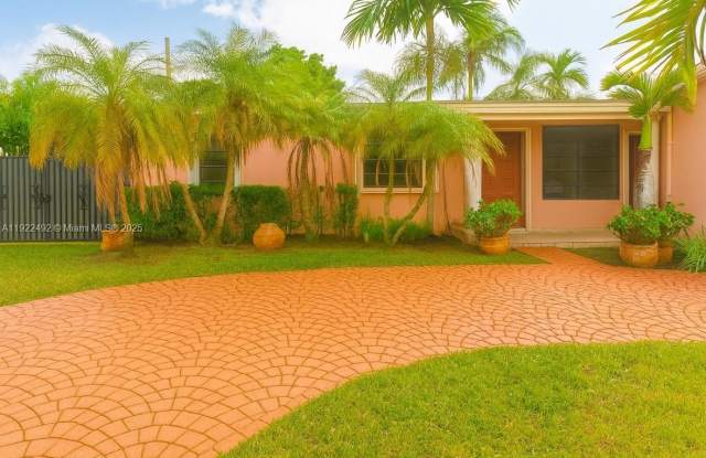 6720 SW 50th Ter photos photos