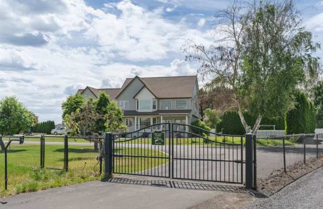 Large Country Home w/acreage photos photos