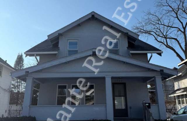 Charming 3-Bedroom Home in Central Toledo – Spacious Layout  Convenient Location photos photos