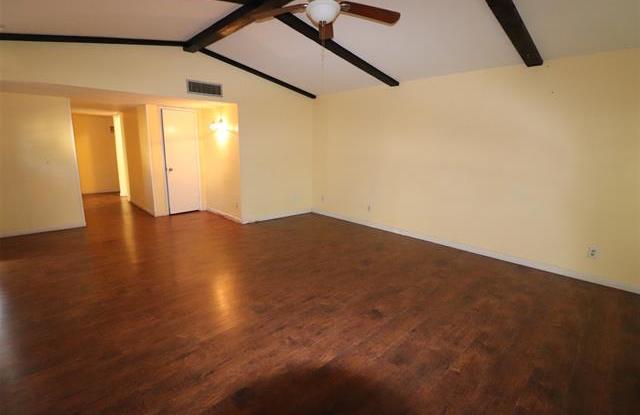 4710 Largo Trail Gallery 4