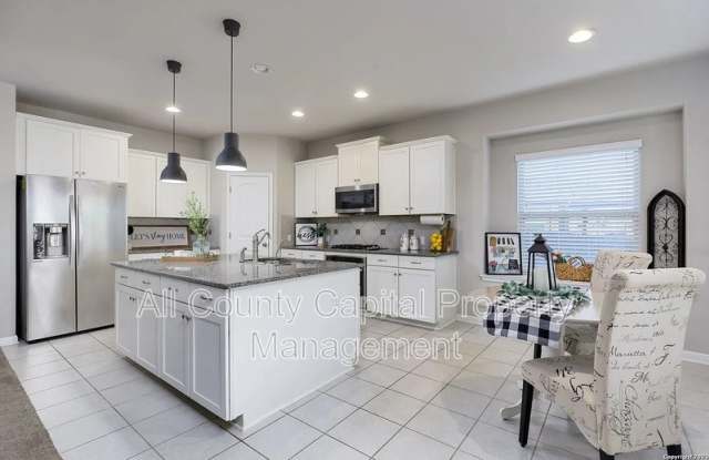 241 Silver Maple Dr Gallery 4