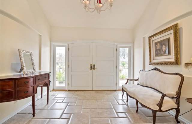 3025 Capri Lane Gallery 2
