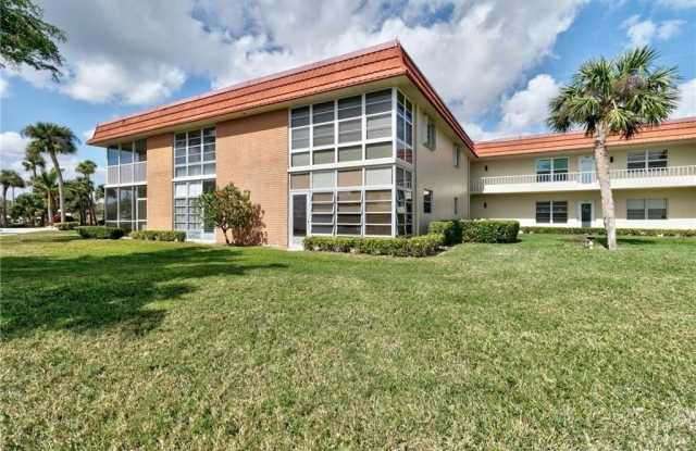 107 Spring Lake Court unit: 204 photos photos