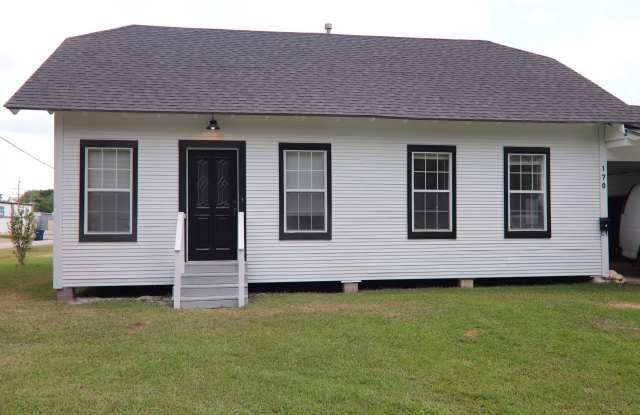 170 S 4th Street - 170 South 4th Street, Silsbee, TX 77656