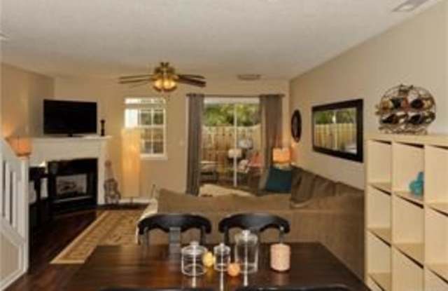 13636 Meade Glen Court Gallery 2