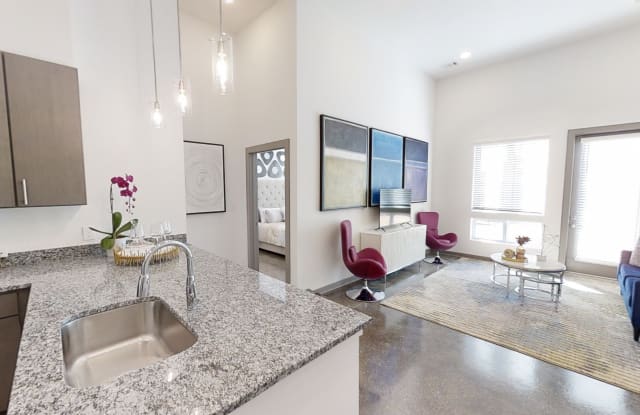 Avenue Madison Gallery 4