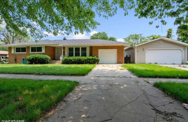 Brick Ranch 3 Bedroom Home with 3 Car Garage! - 5201 Harrison Street, Gary, IN 46410