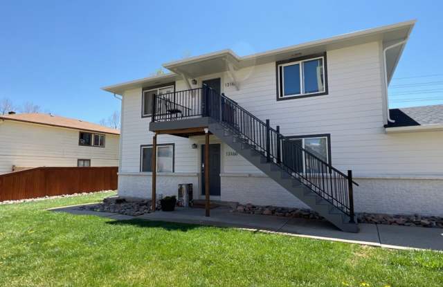 Top Unit Available! 2 Bed 1 Bath Condo photos photos