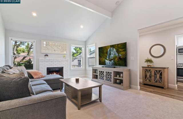 341 Scottsdale Rd. photos photos