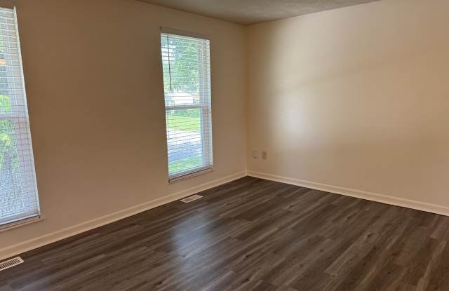 7717 Cambridge Drive Gallery 3
