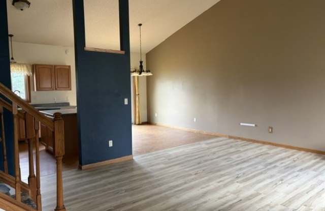 $2,500| 3BD 2BA| 2909 W Frank St | Available Now! photos photos