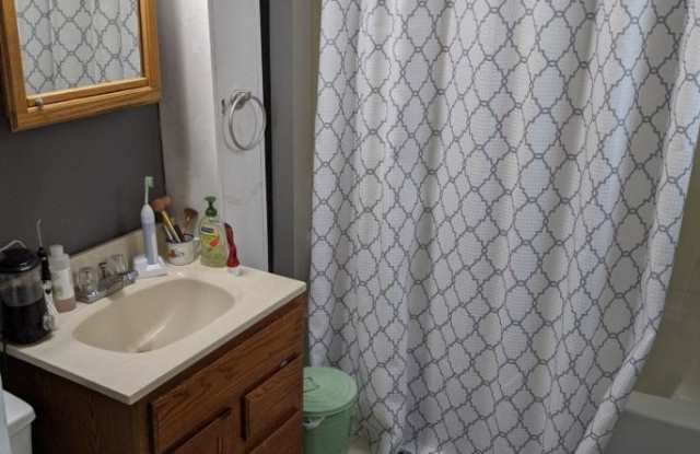 1344 Oakes Street - 1 photos photos