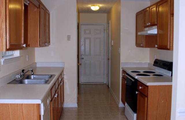 70 Hollow Oaks Court Gallery 2