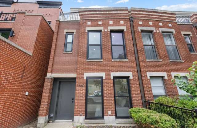 1640 N Bissell Street Gallery 1