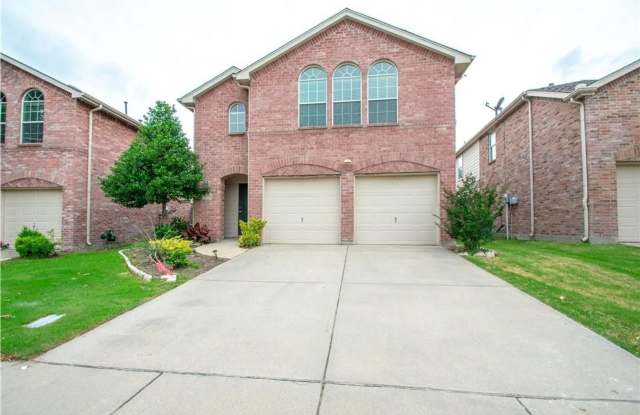Beautiful 2 story home with 3 Bed, 2.5 bath in highly sought after Heights at Westridge neighborhood and Frisco ISD. - 2112 Malone Drive, McKinney, TX 75072