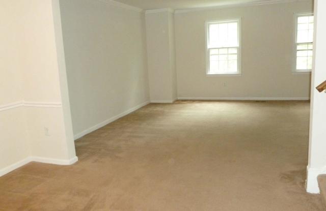 5911 AMBASSADOR WAY Gallery 2