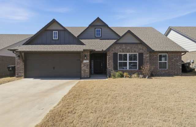 Beautiful Shaw Homes Gardenia plan built in 2022 available for lease featuring an open, inviting layout. photos photos